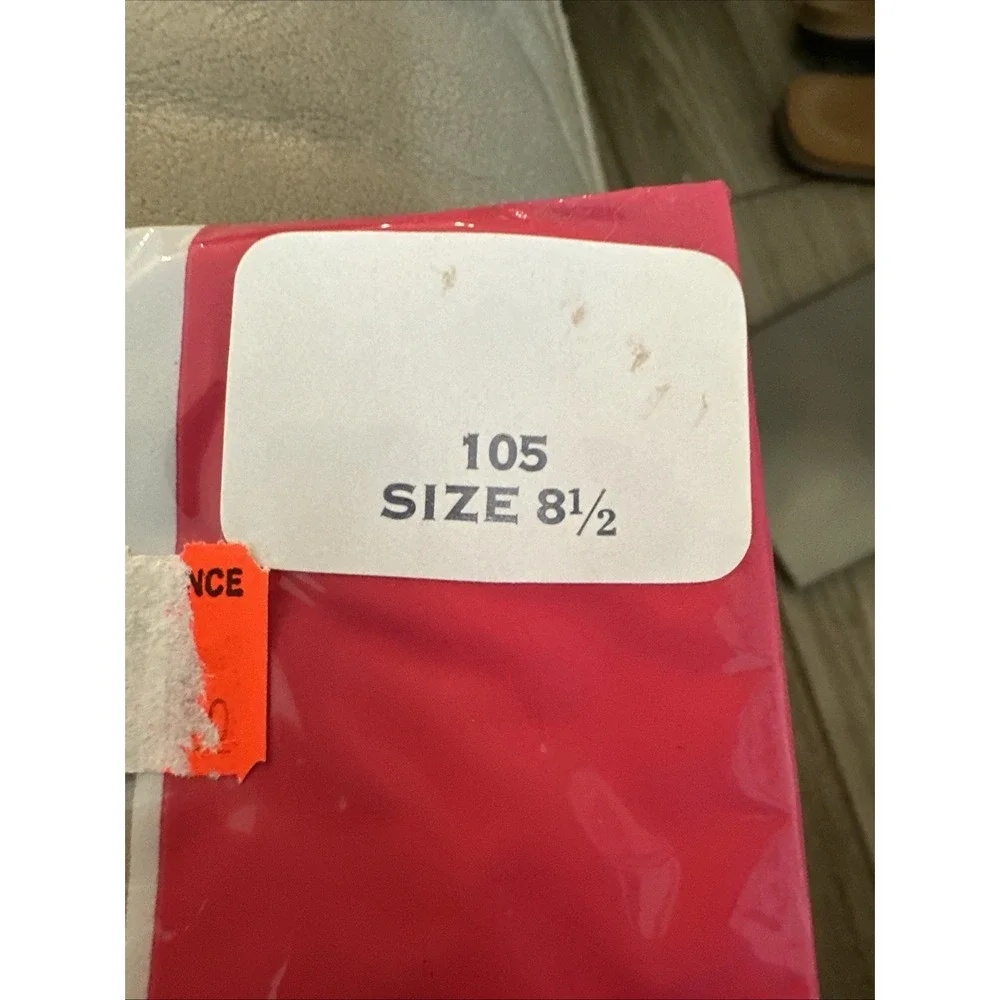 Vintage‎ Lovely Hosiery Seamless Nylon Stockings Size 8½ Shade 105 NOS Deadstock